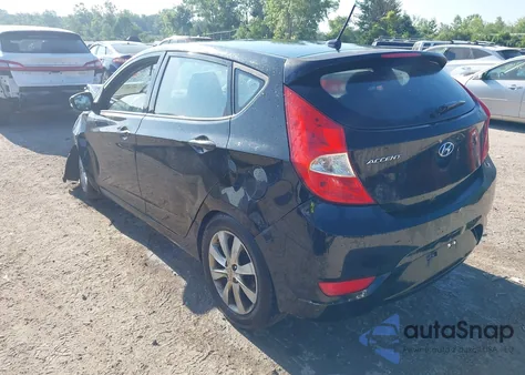 2013 Hyundai Accent Se z USA, uszkodzony, nr VIN KMHCU5AE1DU092027